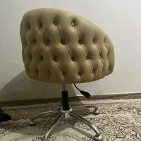 صندلی کوتاهی آرایشگاه