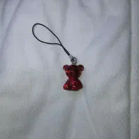 آویز گوشی خرس قرمز