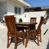 میز ناهار خوری
