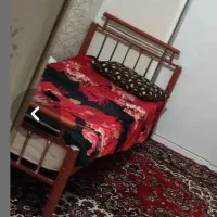 تخت فلزی