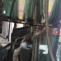 نصب شیشه اتومبیل و تعمیر بالابر در محل