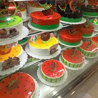 پخش عمده شیرینی تر و خشک برای قنادیها و کیک پزیها
