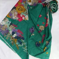روسری قواره بزرگ دست دوزِ با کیفیت