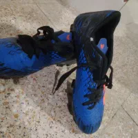 کفش فوتبال.