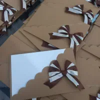 پاکت‌ کادویی رنگی و کرافت و پاکت‌های بنددار