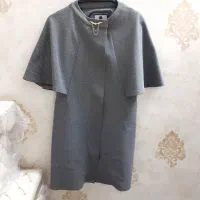 مقداری لباس نو و در حد نو