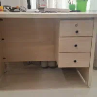 میز بدون یک خط و خش نو نو تخفیف هم داره