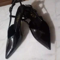 کفش شیک مشکی سایز ۴۰ پاشنه دوسانت