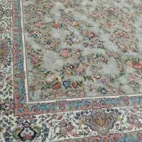فرش۱۲۰۰شانه ابریشم۹متری گل برجسته یکسال استفاده شد