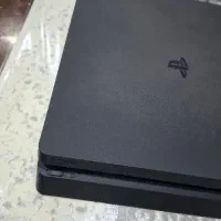 ps4. یک ترابایت (همراه با فن و سه دسته و کیف )