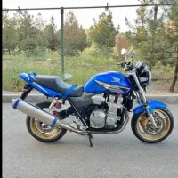 سی بی ۱۳۰۰و cbr