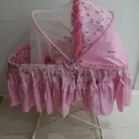 تخت و گهواره نوزادی