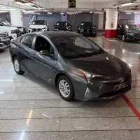 *تویوتا پریوس ۲۰۱۷ خاکستری*
