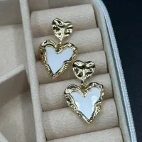 گوشواره دخترونه فانتزی خاص پسندها