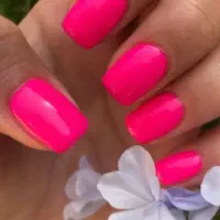 آموزش و ارائه انواع خدمات ناخن