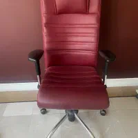 صندلی چرخدار زرشکی
