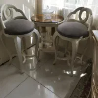 دو عدد صندلی اپن به همراه میز بلند
