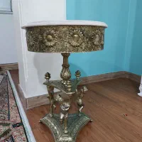 میز برنجی