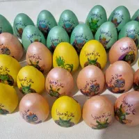 تخم مرغ سفالی . هفت سین . تخم مرغ رنگی