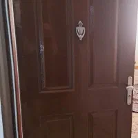 درب ورودی آپارتمان