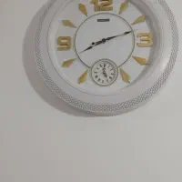 ساعت شیک و زیبا