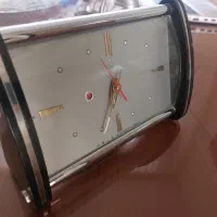 ساعت رومیزی قدیمی