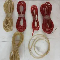 حدود ۳۰‌ متر  لامپ‌شلنگی در ۲ رنگ‌