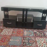 میز تلوزیون کاملاً سالم در حدنو بدون زدگی