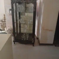 بوفه قهوه‌ای رنگ ثابت
