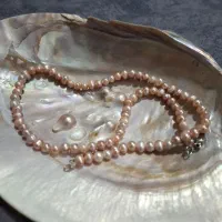 گردنبند مروارید طبیعی پرورشی صورتی