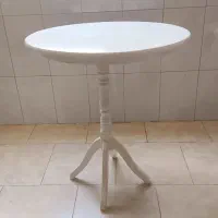 میز گرد چوبی