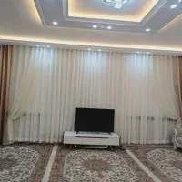 کنار پرده