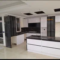 طراحی ،ساخت و نصب انواع کابینت و کمد و درب