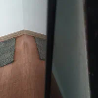 شیشه ی میز بزرگ