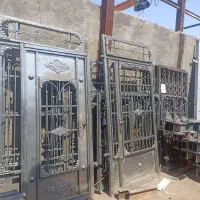فروش انواع درب پنجره آهنی و غیره