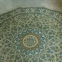 قالیچه گرد  تمیز ۱ونیم در ۱ونیم