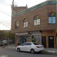 زیر همکف ،نبش چهار راه