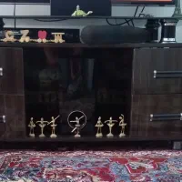 میزتلویزیون جنس های گلاس براق