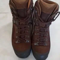 لوازم کوهنوردی کفش کوهنوردی.کوله. باتوم