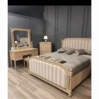 همخونه خانم نیاز است