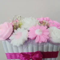 باکس شمع گل با تم سفید و صورتی