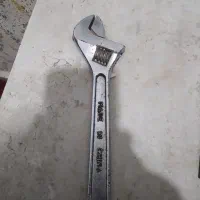 تعدادی ابزار (آچار فرانسه .کلنگ