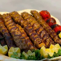به یک نفر نیازمندیم