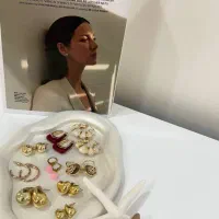 گوشواره های ترند و رنگ ثابت