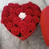 گل مصنوعی وباکس گل