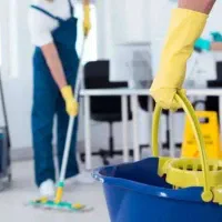 خدمات و نظافت منزل شخصی هستم