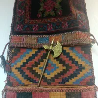 خورجین اصیل (ایل قشقای به همراه تبرزین کلکسیون