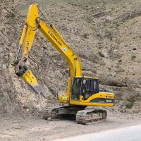 اجاره‌بیل‌مکانیکی‌همراه‌باچکش
