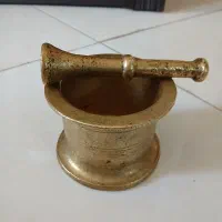 هاونگ برنجی خیلی قدیمی