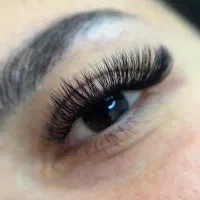کاشت مژه و اکستنشن